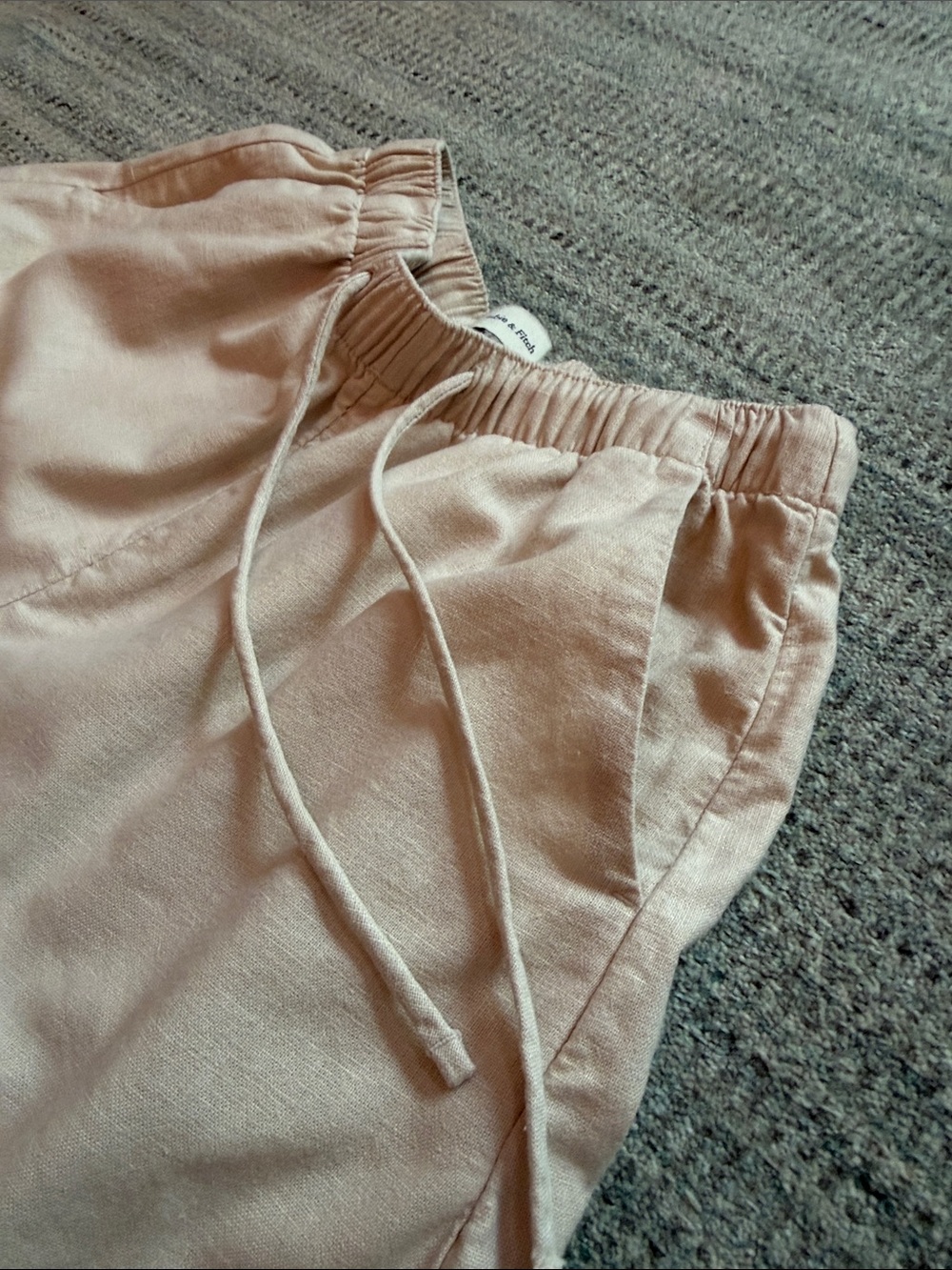 Abercrombie & Fitch Light Blush High-Waist Linen-Blend Pull on Shorts XS - Picture 4 of 4